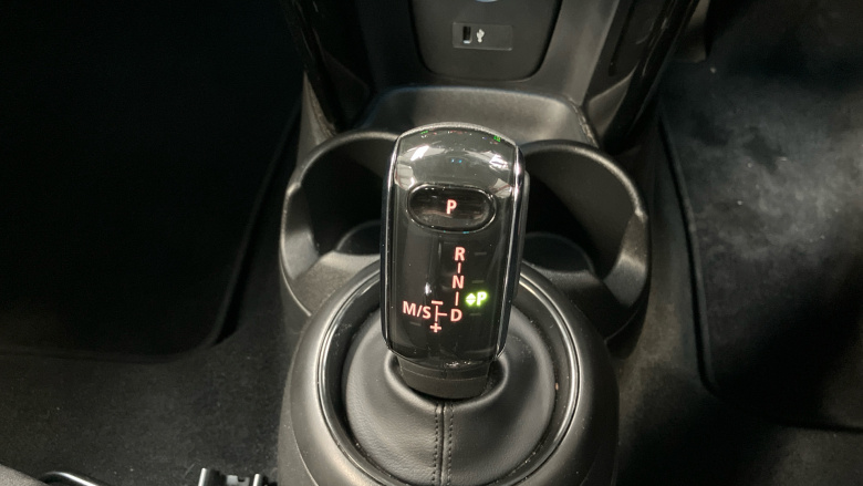 MINI Hatchback 1.5 Cooper Classic 3dr Auto Petrol Hatchback